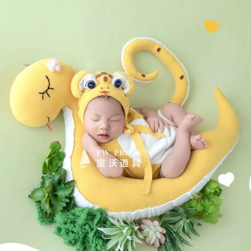 Newborn Baby Photography Props Creative Posing Props Cool Snake Posing Doll